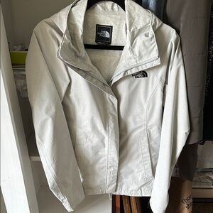 The North Face Gray Ski Jacket for Ultimate Winter Performance